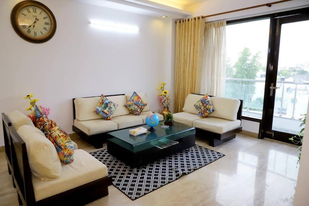 Fortune Service 3bhk,j-215 Saket Apartment