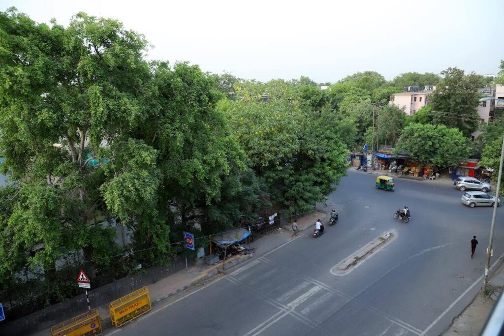 Apartment Fortune Service 3bhk,j-215 Saket